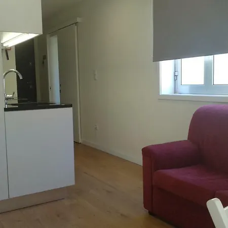 Rua De Entreparedes, 62, 2ºn Apartamento Apartment *